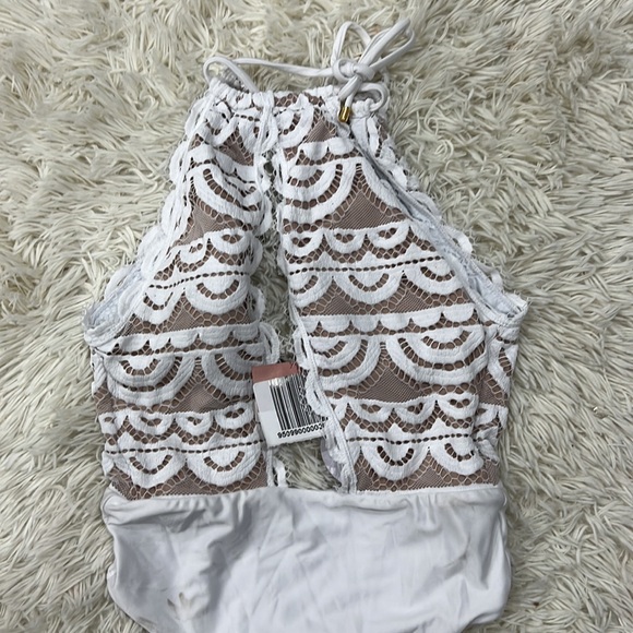 Pq Keyhole Lace One Piece in Water Lily - Picture 4 of 10